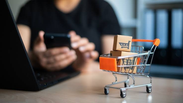 Dark Patterns in Online Shopping